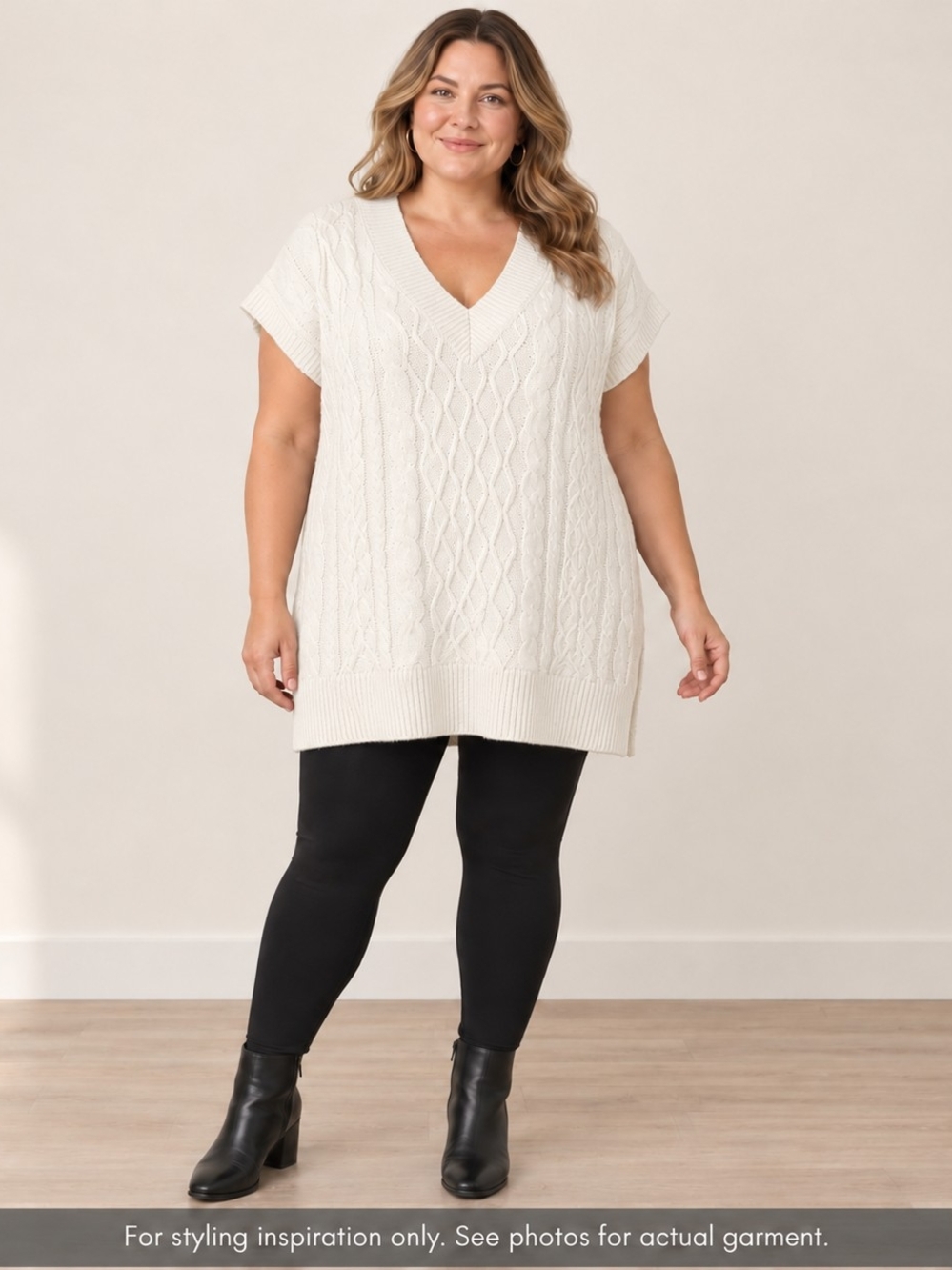 Universal Thread Cream Cable Knit V-Neck Sleeveless Sweater Tunic